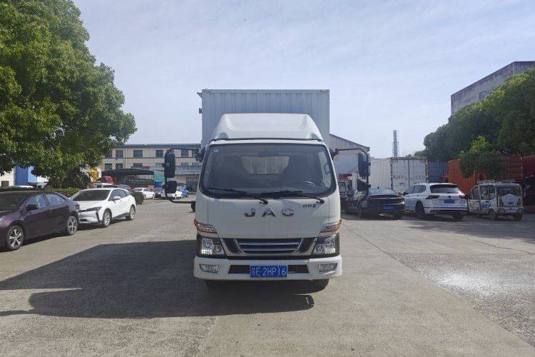 江淮帅铃 132马力 载货车