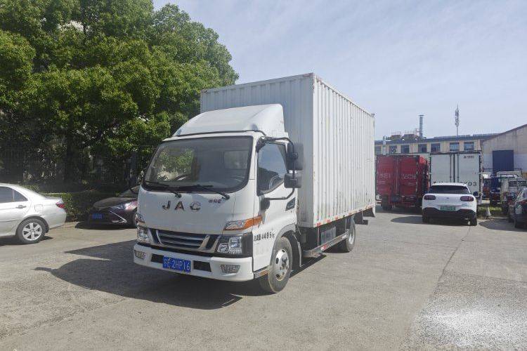 江淮帅铃 132马力 载货车