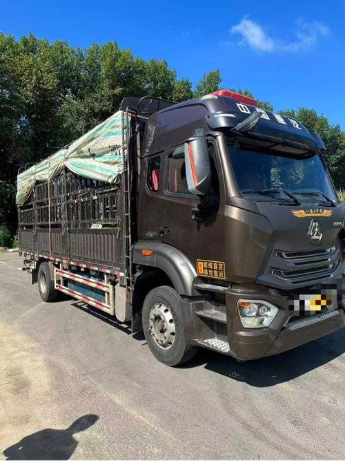重汽豪瀚 240马力 载货车