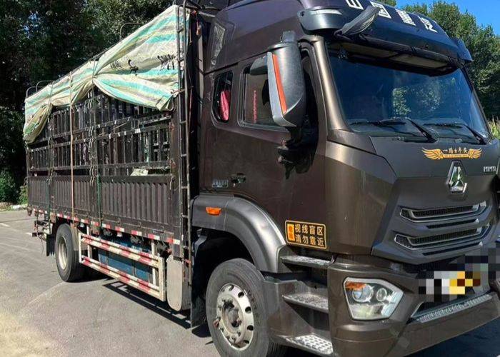 重汽豪瀚 240马力 载货车