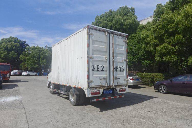 江淮帅铃 132马力 载货车