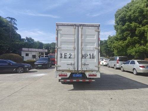 江淮帅铃 132马力 载货车