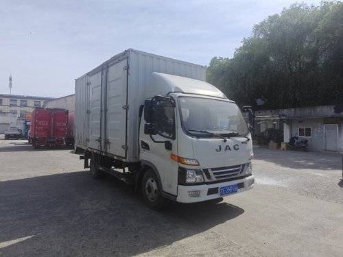 江淮帅铃 132马力 载货车