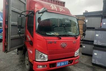 二手解放J6F 2.5L柴油 150马力 万里扬5档 4.2米单排厢式轻卡(国六) 单桥 云内动力二手载货车 蓝牌图片