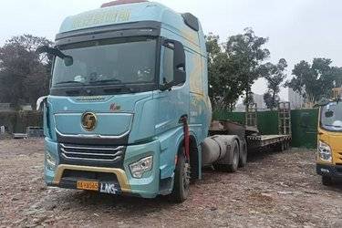 二手陕汽重卡 德龙X5000S 旗舰版 530马力 6X4 LNG牵引车(国六) 双驱 康明斯二手牵引车 黄牌图片