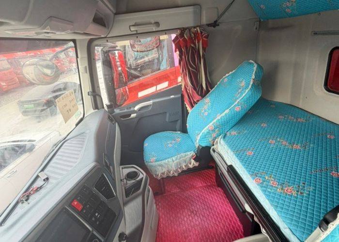 二手青岛解放 350马力 载货车