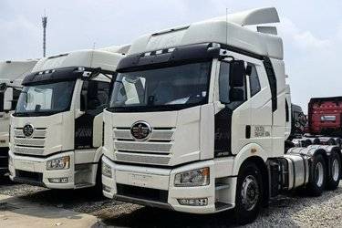 二手一汽解放 新J6P重卡 质惠版 520马力 6X4 牵引车(国六) 双驱 锡柴二手牵引车 黄牌