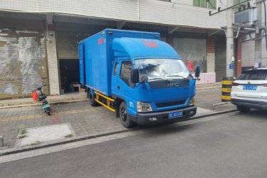 二手江铃 凯运＋中体 豪华版 146马力 3.2米双排厢式轻卡(国六) 单桥 常柴二手载货车 蓝牌图片