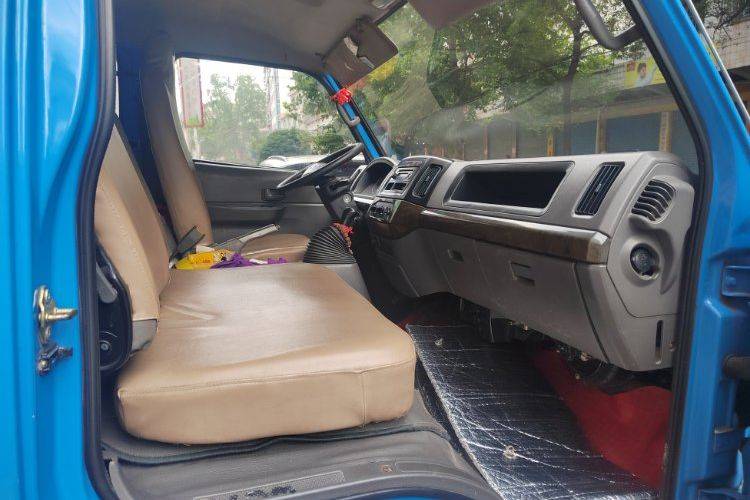 二手江铃汽车 146马力 载货车