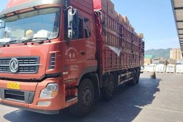 二手东风商用车 天龙重卡 350马力 8X4 9.4米仓栅式载货车(国五) 前四后八 雷诺二手载货车 黄牌