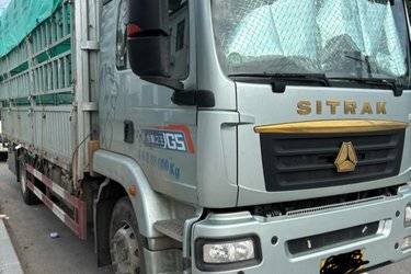二手中国重汽 汕德卡SITRAK G5重卡 290马力 6X2 6.8米仓栅式载货车(国六) 前四后四 曼二手载货车 黄牌