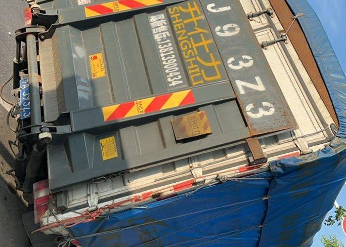 蓝擎轻卡 170马力 载货车