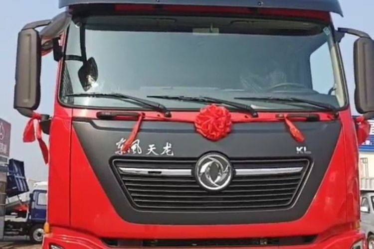 二手东风商用车 350马力 载货车