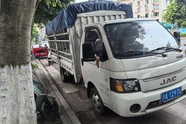 二手江淮 恺达X6 1.6L 120马力 汽油 3.8米单排仓栅式微卡(国六) 单桥 江淮锐捷特二手载货车 蓝牌图片