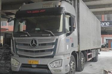 二手福田 欧曼新ETX 6系重卡 270马力 4X2 9.53米厢式载货车(国五) 单桥 福田康明斯二手载货车 黄牌图片