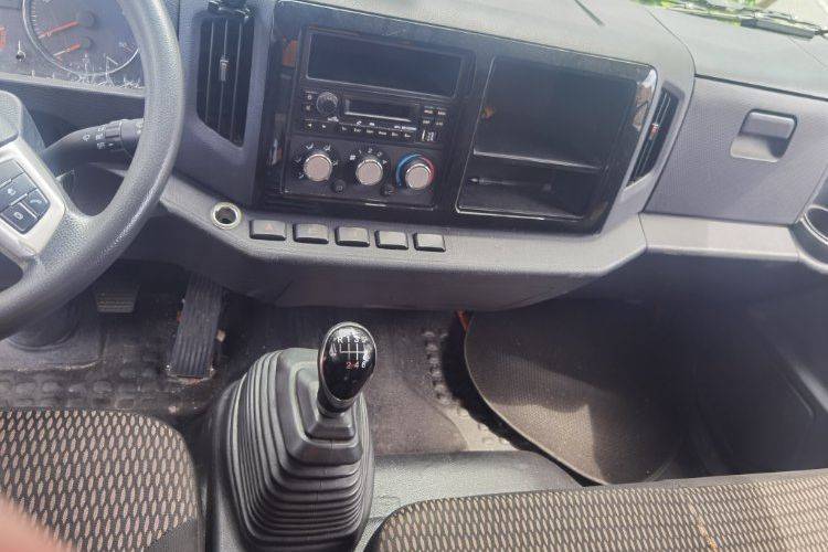 二手一汽解放轻卡 160马力 载货车