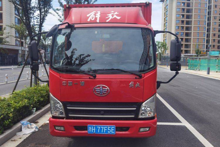 二手一汽解放轻卡 160马力 载货车