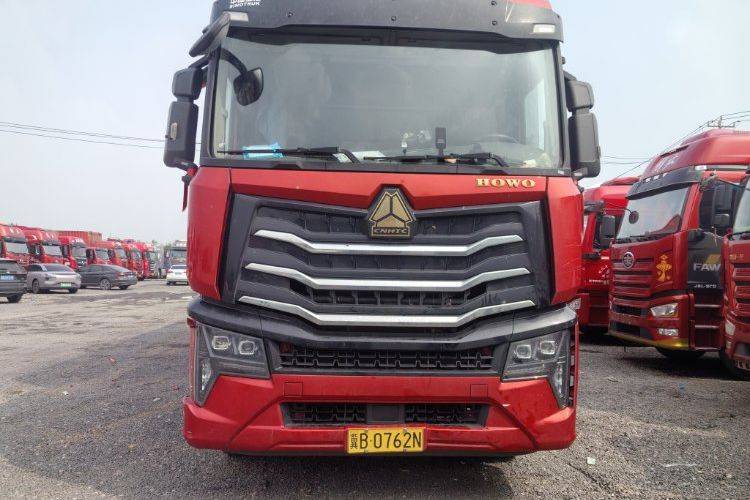 二手重汽豪沃(HOWO) 290马力 载货车