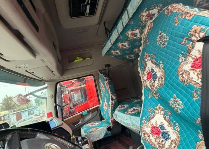 二手东风商用车 560马力 载货车