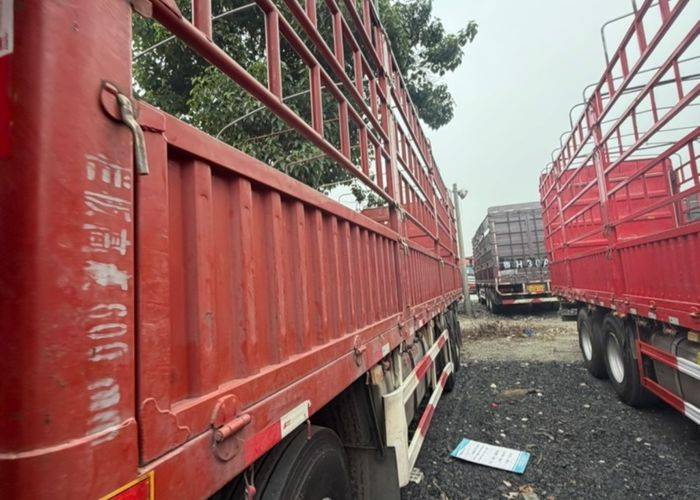 二手东风商用车 560马力 载货车