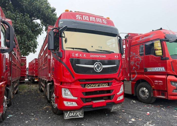 二手东风商用车 560马力 载货车