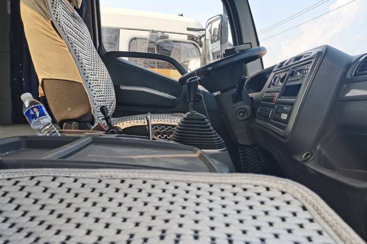 福田欧马可 170马力 专用车
