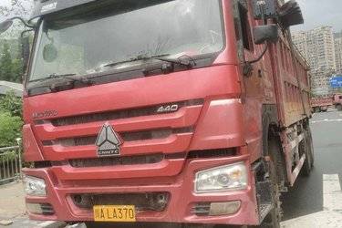 二手中国重汽 HOWO TX重卡 440马力 8X4 6.8米自卸车(国六) 前四后八 安徽康明斯二手自卸车 黄牌图片