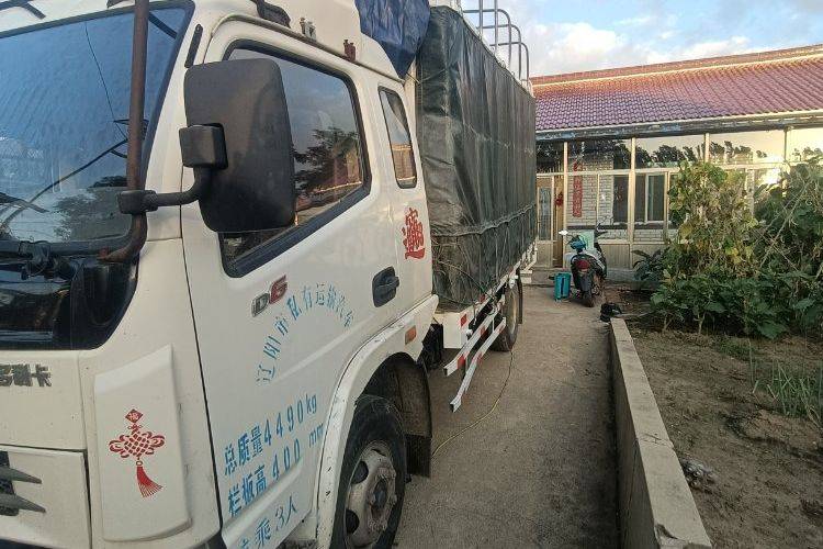 二手东风多利卡 140马力 载货车
