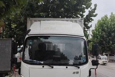 二手唐骏欧铃 T3系列 143马力 4.15米单排厢式轻卡(国五) 单桥 北汽福田二手载货车 蓝牌图片