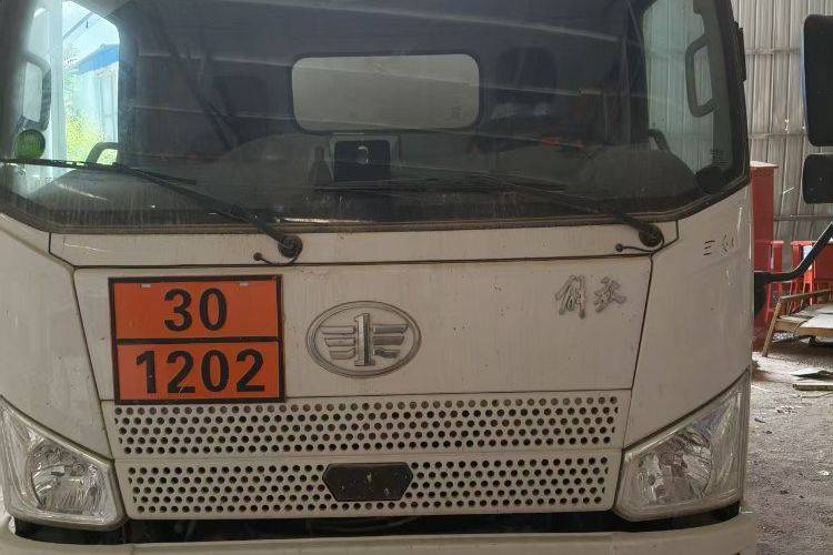 二手一汽解放轻卡 160马力 载货车