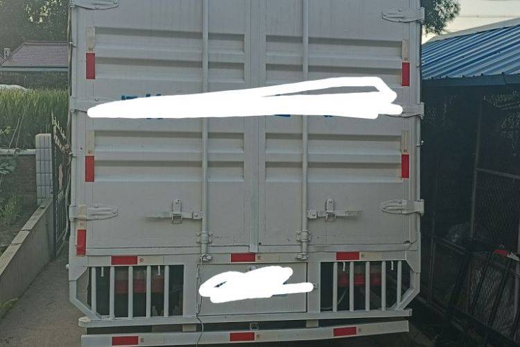 二手东风多利卡 140马力 载货车
