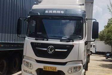 二手东风商用车 天锦KR 舒适版 260马力 4X2 9.8米厢式载货车(高顶)(国六) 单桥 东风二手载货车 黄牌图片