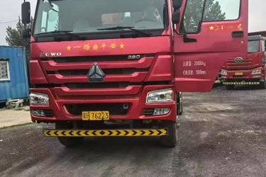 二手中国重汽 HOWO重卡 380马力 6X4 6米自卸车(国五) 后八轮 中国重汽二手自卸车 黄牌图片