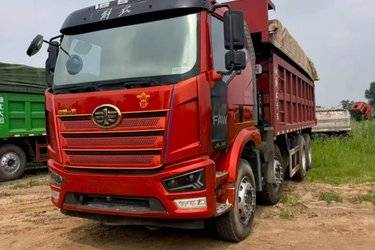 二手一汽解放 J6L重卡 320马力 8X4 6.2米自卸车(国六) 前四后八 锡柴二手自卸车 黄牌图片