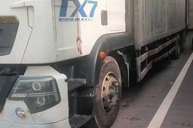 二手中国重汽 HOWO TX重卡 豪华版 290马力 6X2 9.52米厢式载货车(国六) 前四后四 曼二手载货车 黄牌