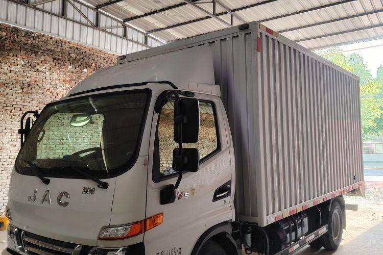 二手江淮骏铃 137马力 载货车