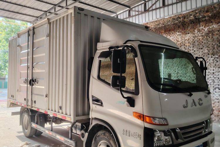 二手江淮骏铃 137马力 载货车