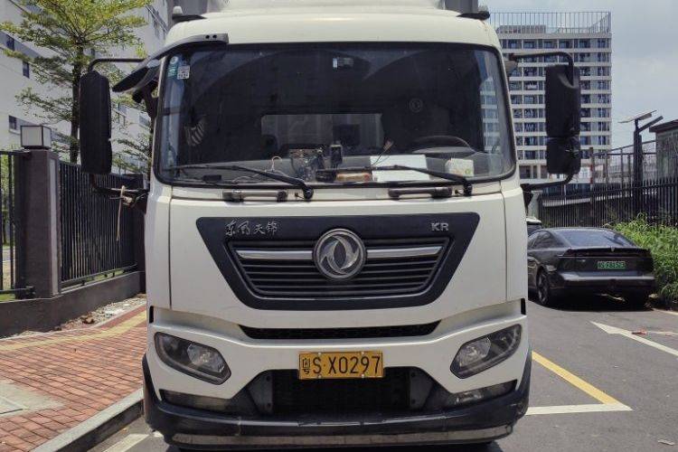 二手东风商用车 245马力 载货车