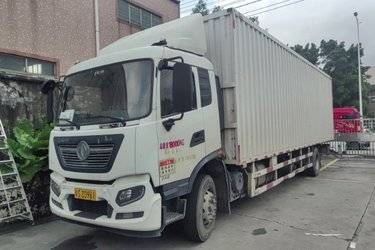 二手东风商用车 天锦KR 245马力 4X2 9.8米厢式载货车(国五) 单桥 东风康明斯二手载货车 黄牌图片