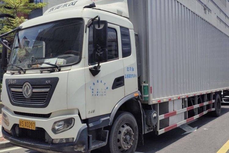 二手东风商用车 245马力 载货车