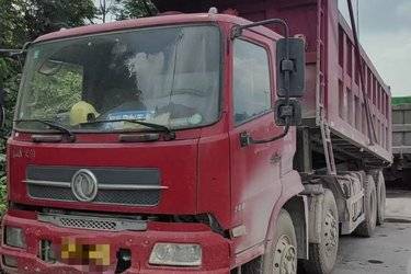 二手东风商用车 天锦重卡 280马力 8X4 6.2米自卸车(国五) 前四后八 玉柴二手自卸车 黄牌图片
