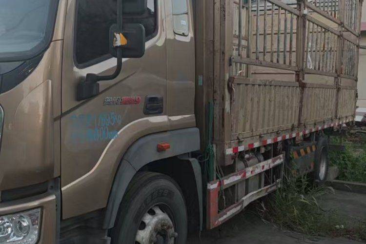 二手福田奥铃 260马力 载货车