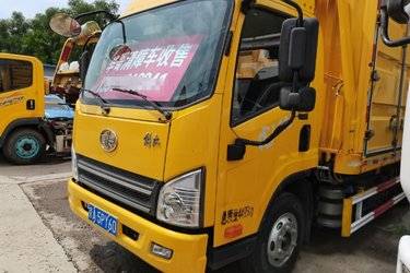 二手清障车 一汽解放轻卡 虎V 140 6 4X2图片