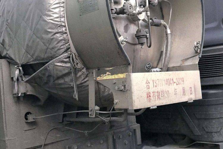 二手一汽解放 440马力 牵引车