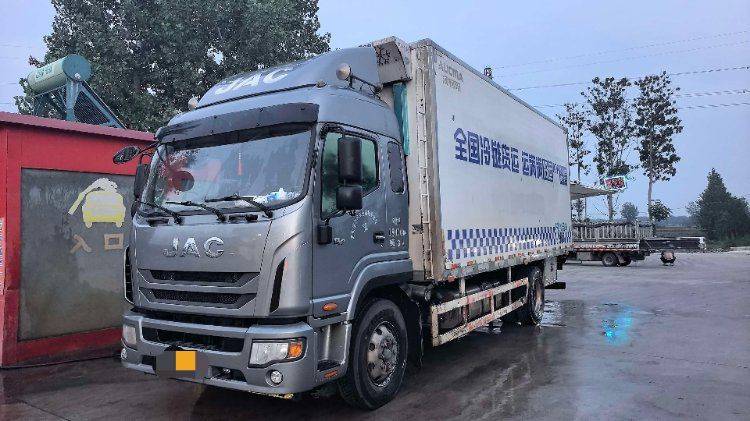 二手江淮德沃斯 220马力 专用车