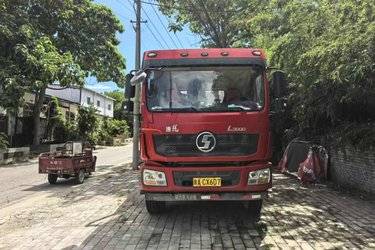 二手陕汽重卡 德龙L3000 240马力 4X2 6.8米栏板载货车(国六) 单桥 福田康明斯二手载货车 黄牌图片