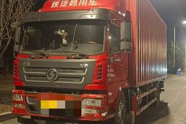 二手陕汽商用车 轩德X6重卡 轻量化版 240马力 6X2 7.8米厢式载货车(国五) 前四后四 玉柴二手载货车 黄牌图片