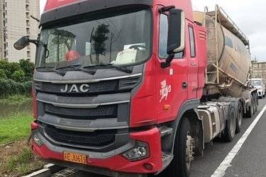 二手江淮 格尔发K5W重卡 尊享版 460马力 6X4 牵引车(国五) 双驱 潍柴二手牵引车 黄牌图片