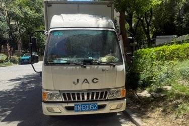 二手江淮 骏铃E5 130马力 3.82米排半厢式轻卡(国五) 单桥 常柴二手载货车 蓝牌