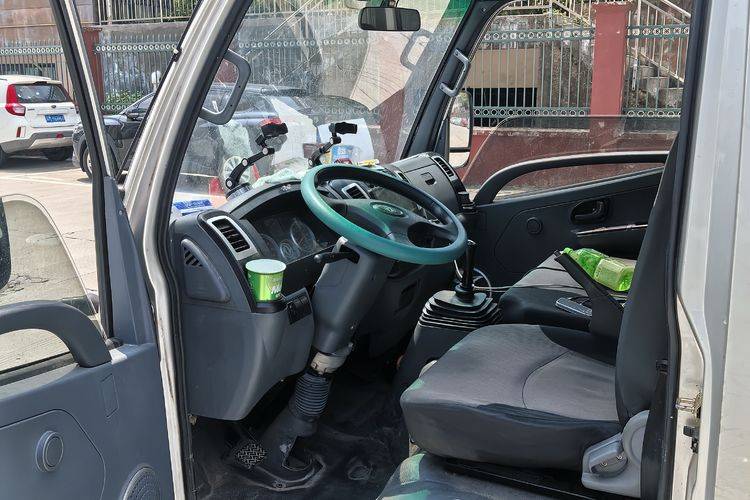 二手东风小霸王 91马力 载货车